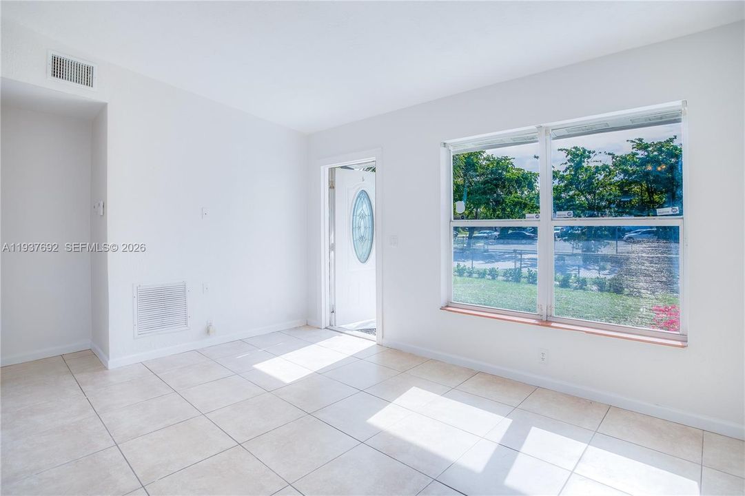 En Venta: $329,999 (2 camas, 1 baños, 704 Pies cuadrados)