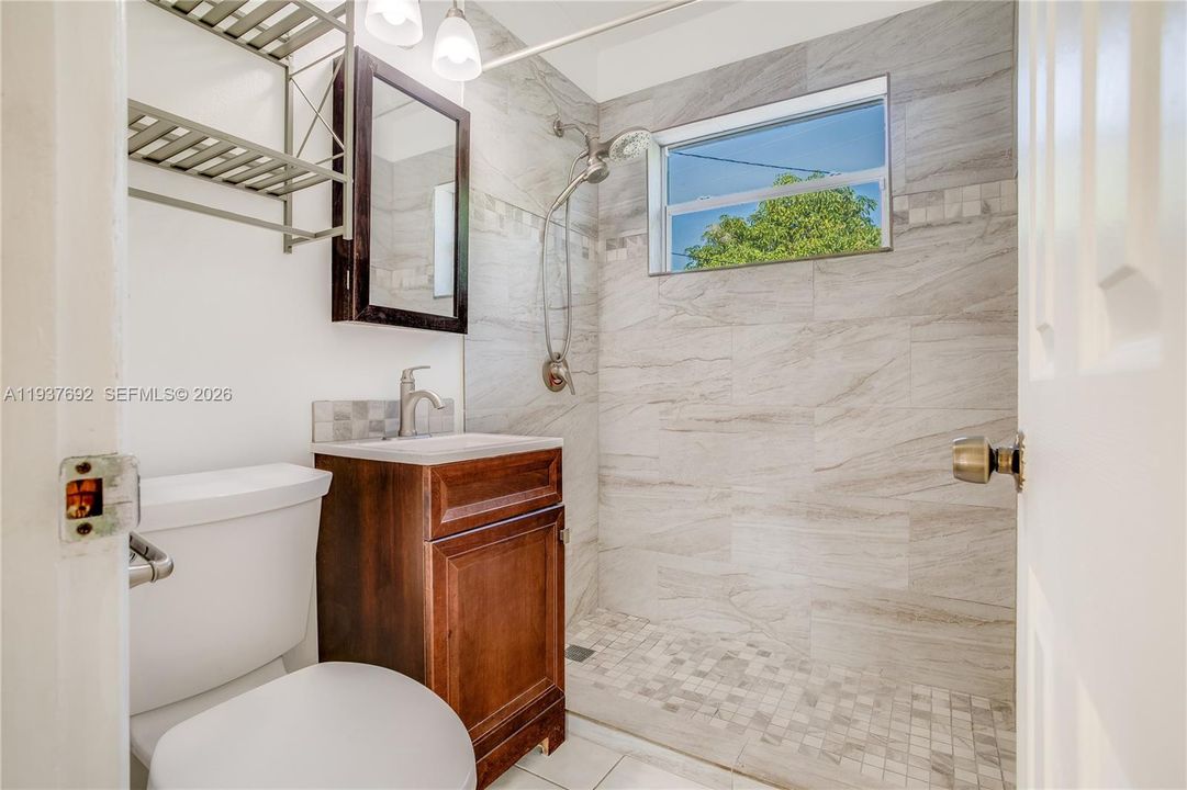 En Venta: $329,999 (2 camas, 1 baños, 704 Pies cuadrados)