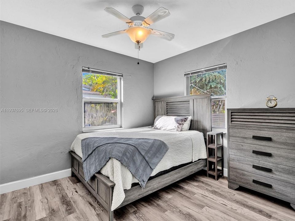 В аренду: $3,500 (3 спален, 1 ванн, 1077 Квадратных фут)