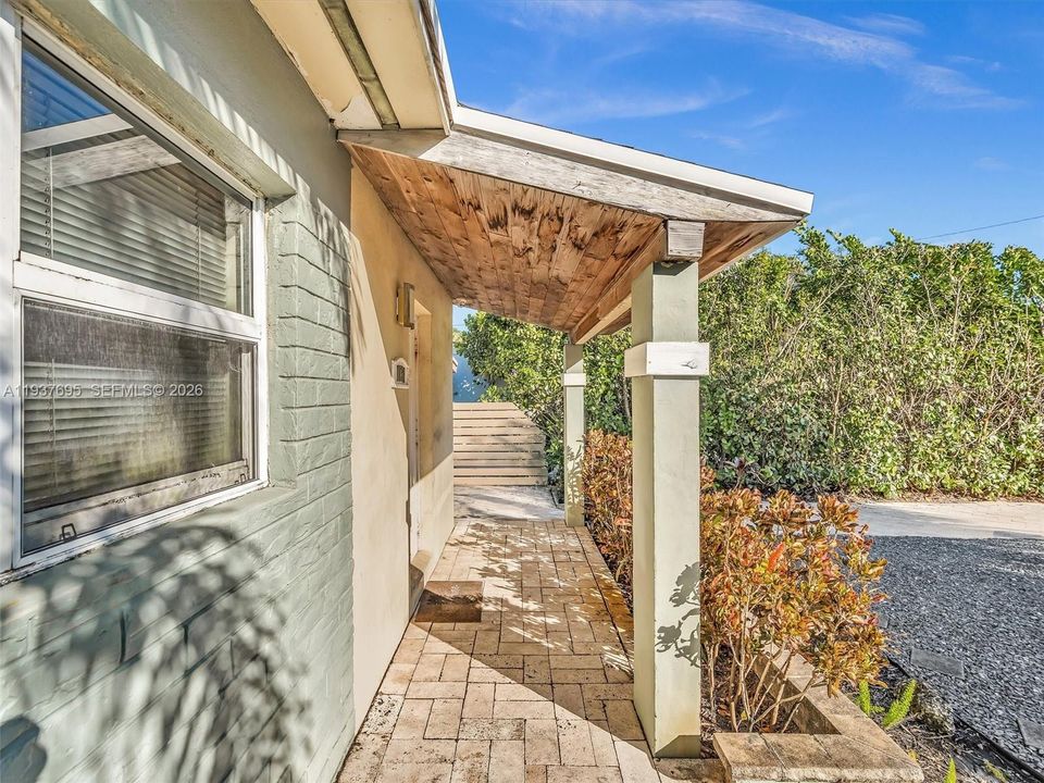 В аренду: $3,500 (3 спален, 1 ванн, 1077 Квадратных фут)