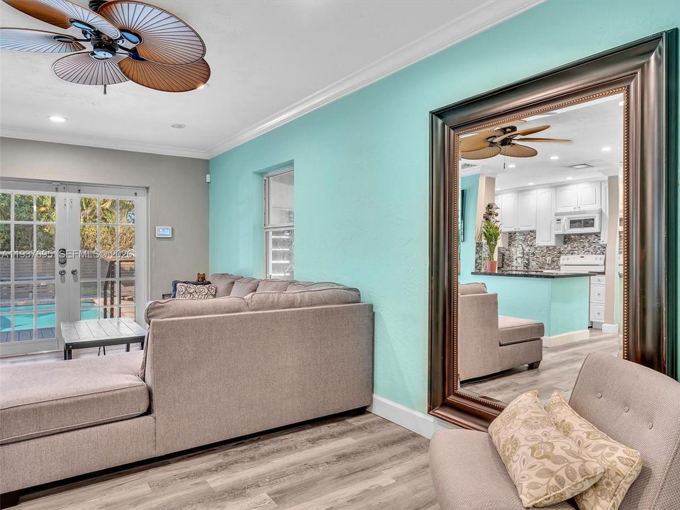 В аренду: $3,500 (3 спален, 1 ванн, 1077 Квадратных фут)