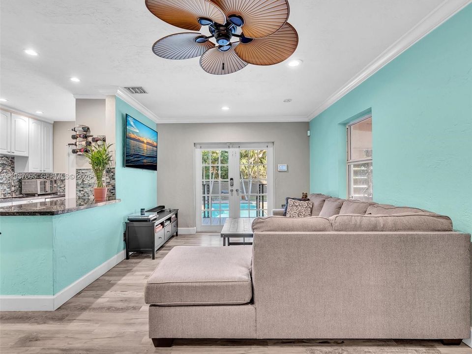 В аренду: $3,500 (3 спален, 1 ванн, 1077 Квадратных фут)