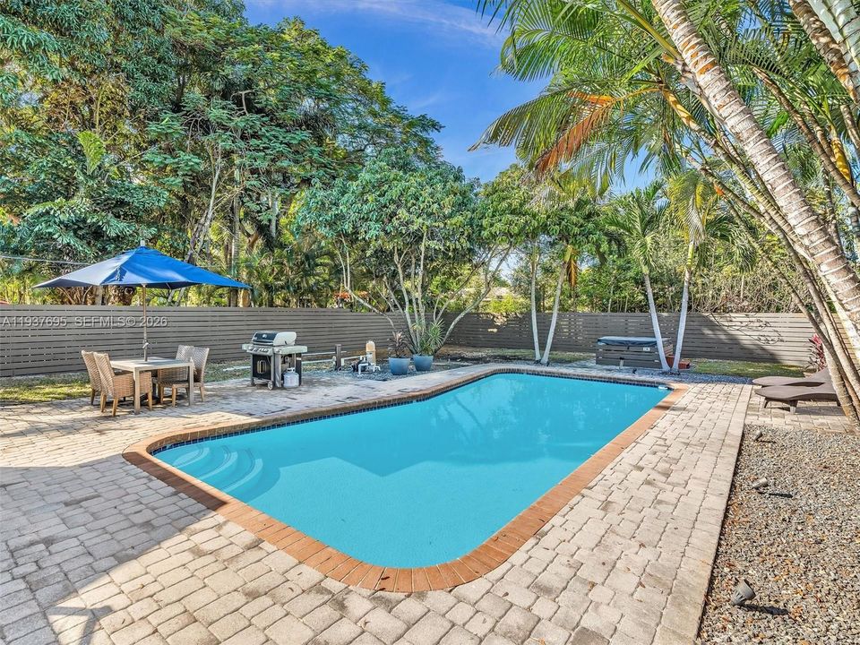 В аренду: $3,500 (3 спален, 1 ванн, 1077 Квадратных фут)