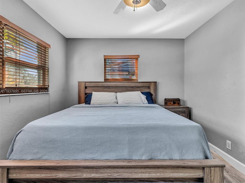 В аренду: $3,500 (3 спален, 1 ванн, 1077 Квадратных фут)