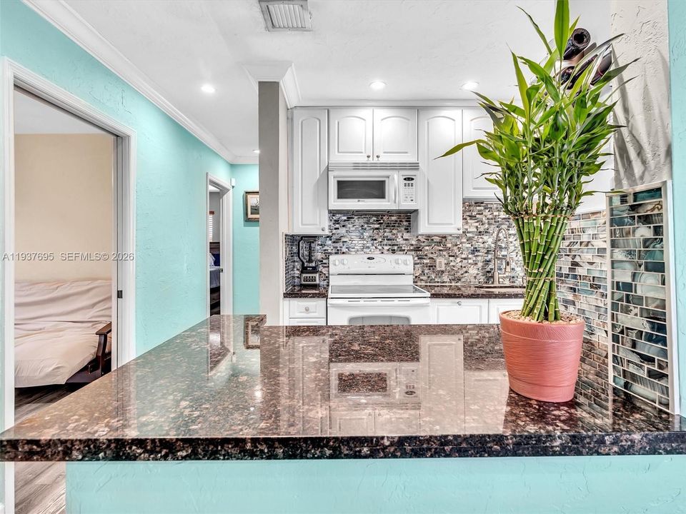 В аренду: $3,500 (3 спален, 1 ванн, 1077 Квадратных фут)