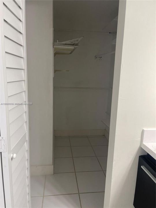 For Rent: $3,200 (3 beds, 2 baths, 1246 Square Feet)