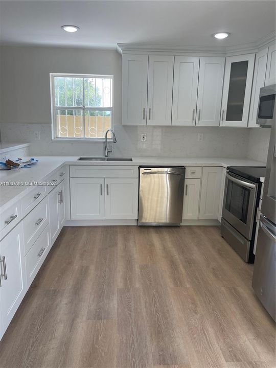 For Rent: $3,200 (3 beds, 2 baths, 1246 Square Feet)