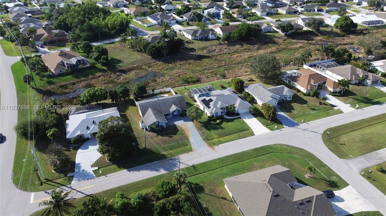 出租: $2,500 (3 贝兹, 2 浴室, 1827 平方英尺)