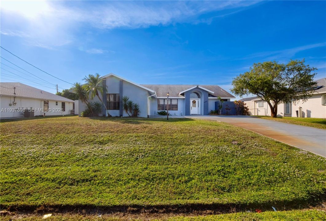 出租: $2,500 (3 贝兹, 2 浴室, 1827 平方英尺)