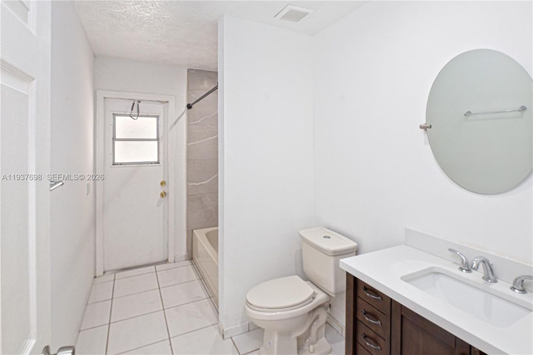 出租: $2,500 (3 贝兹, 2 浴室, 1827 平方英尺)