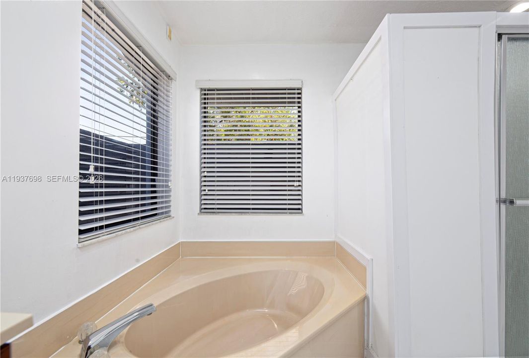 出租: $2,500 (3 贝兹, 2 浴室, 1827 平方英尺)