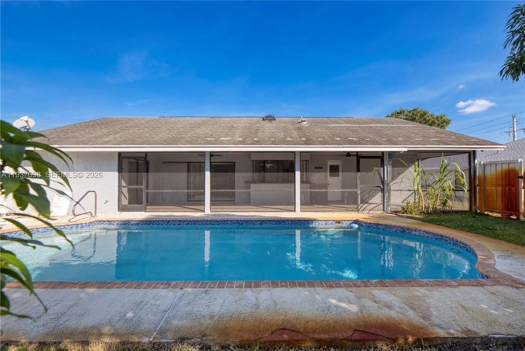 出租: $2,500 (3 贝兹, 2 浴室, 1827 平方英尺)