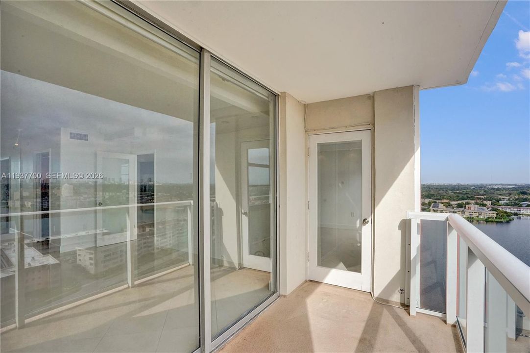 В аренду: $2,000 (1 спален, 2 ванн, 861 Квадратных фут)