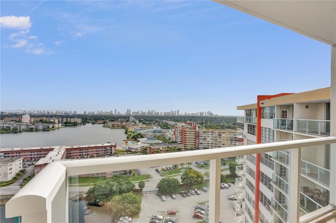 В аренду: $2,000 (1 спален, 2 ванн, 861 Квадратных фут)