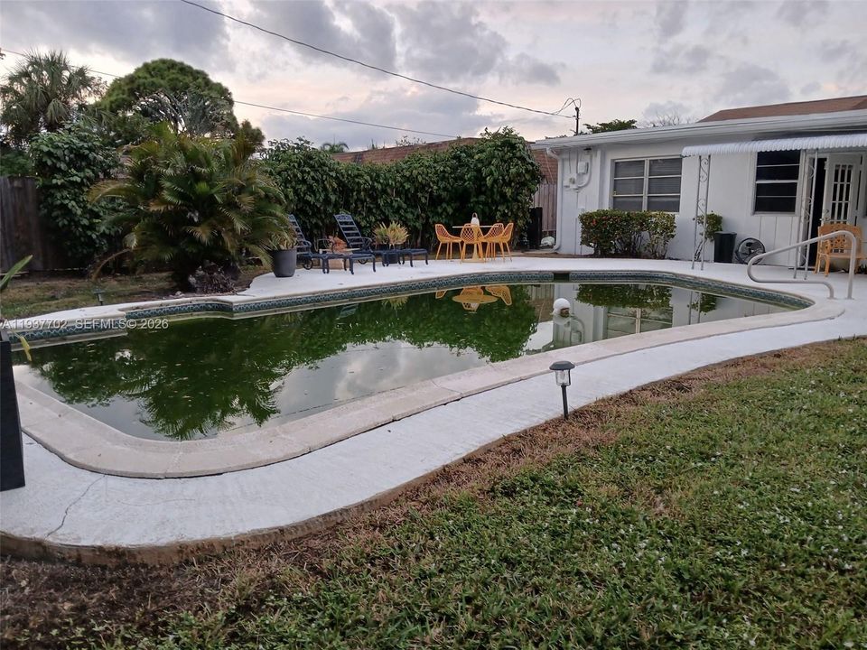 En Venta: $619,900 (3 camas, 2 baños, 1901 Pies cuadrados)