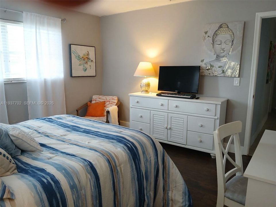 En Venta: $619,900 (3 camas, 2 baños, 1901 Pies cuadrados)