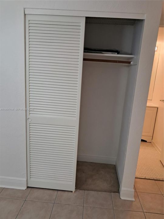 На продажу: $350,000 (1 спален, 1 ванн, 1005 Квадратных фут)