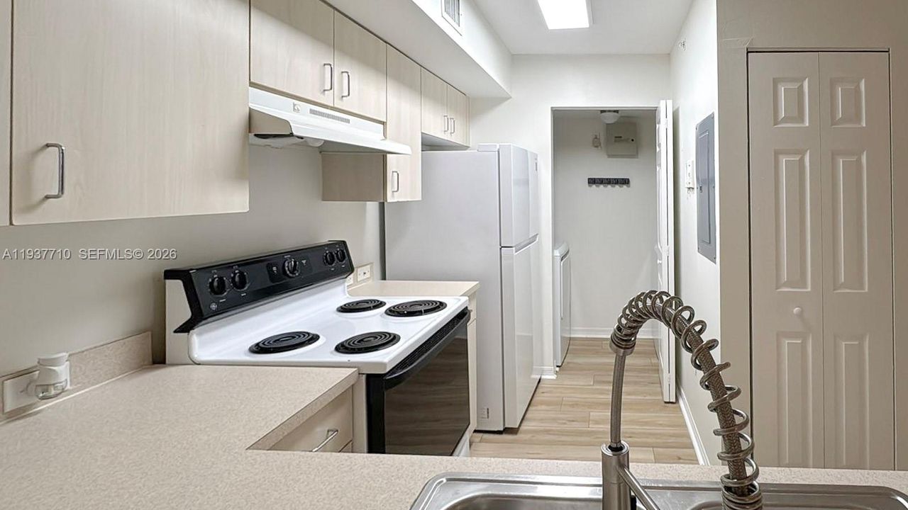 出租: $2,290 (2 贝兹, 2 浴室, 1065 平方英尺)