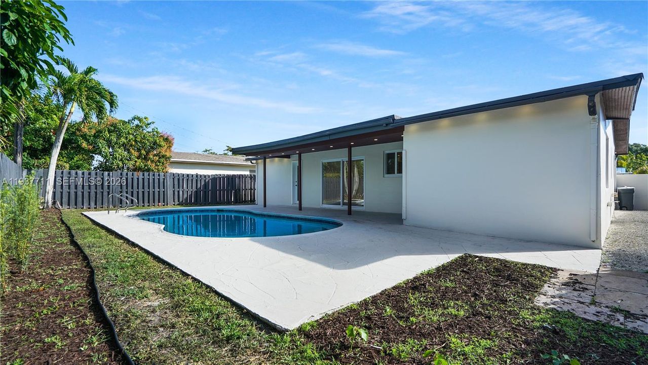 En Venta: $600,000 (3 camas, 2 baños, 1542 Pies cuadrados)