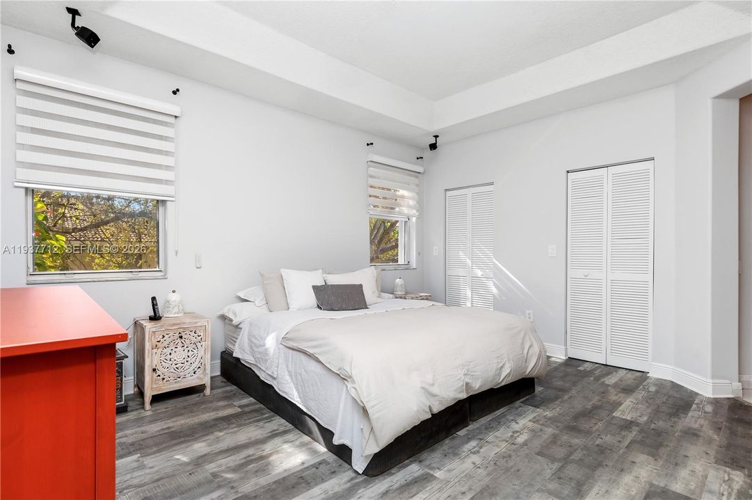 На продажу: $849,921 (4 спален, 3 ванн, 2267 Квадратных фут)