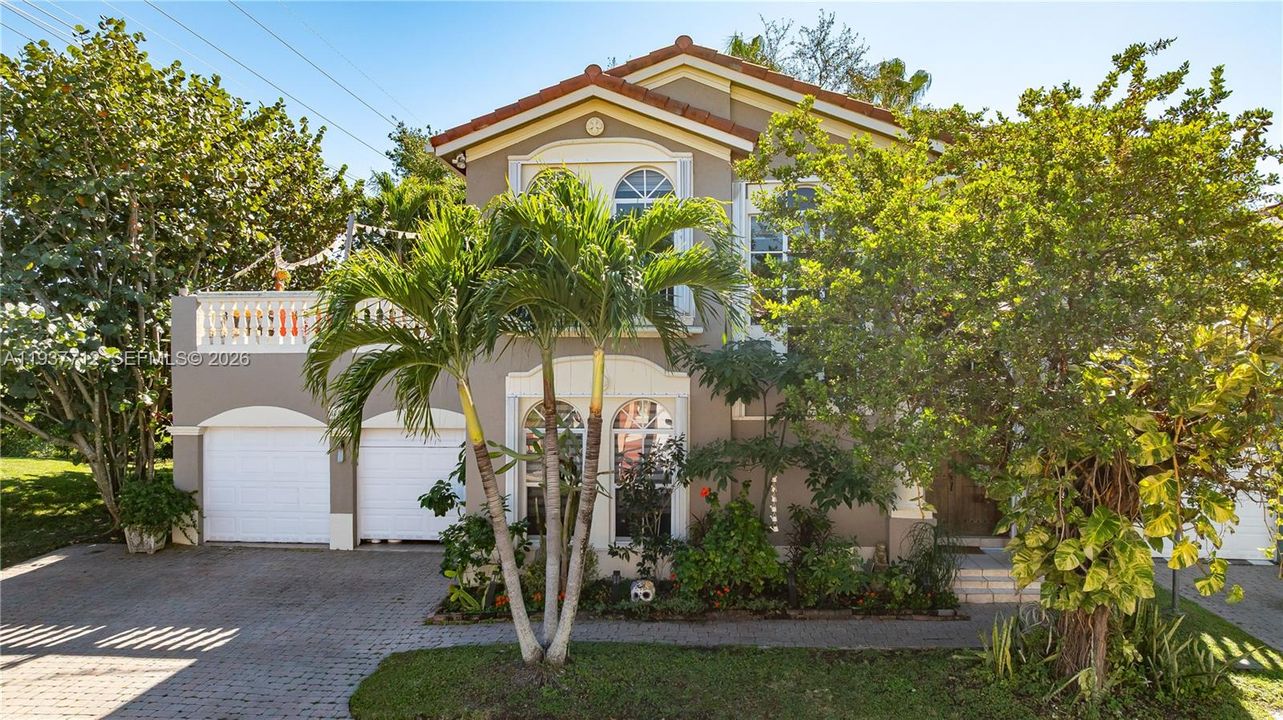 На продажу: $849,921 (4 спален, 3 ванн, 2267 Квадратных фут)