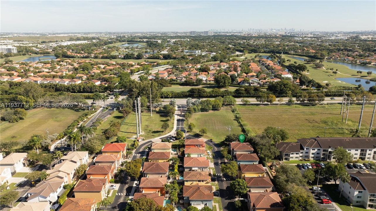 На продажу: $849,921 (4 спален, 3 ванн, 2267 Квадратных фут)