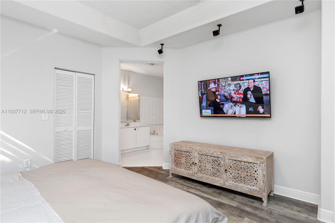 На продажу: $849,921 (4 спален, 3 ванн, 2267 Квадратных фут)