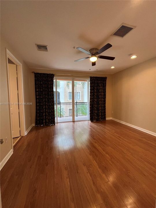 En Venta: $455,000 (3 camas, 2 baños, 1781 Pies cuadrados)