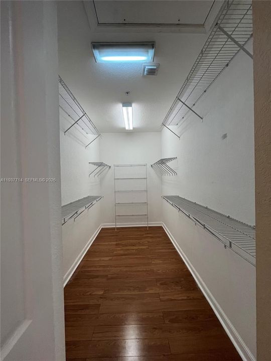 En Venta: $455,000 (3 camas, 2 baños, 1781 Pies cuadrados)