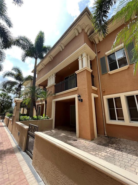 En Venta: $455,000 (3 camas, 2 baños, 1781 Pies cuadrados)