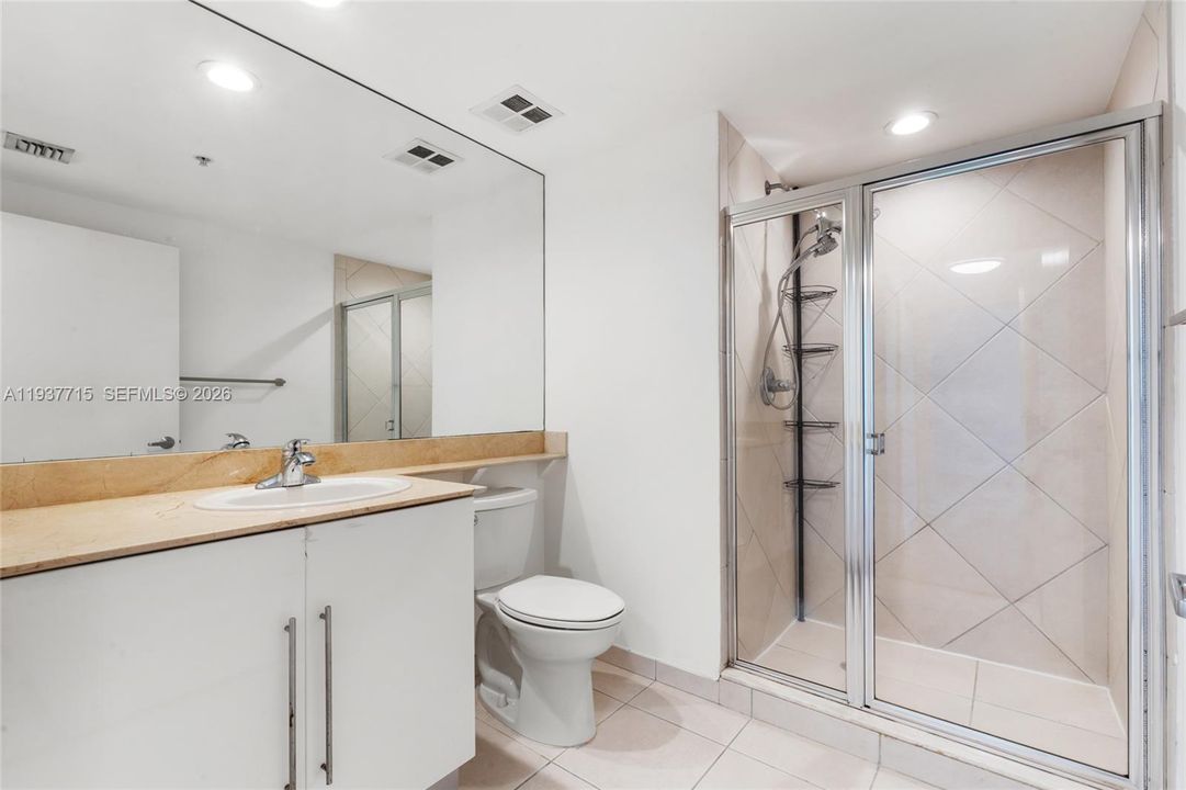 En Venta: $605,000 (2 camas, 2 baños, 1169 Pies cuadrados)