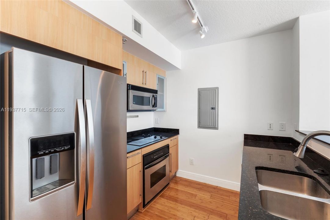 En Venta: $605,000 (2 camas, 2 baños, 1169 Pies cuadrados)