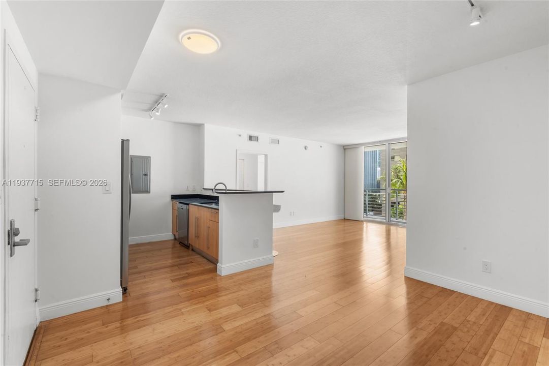 En Venta: $605,000 (2 camas, 2 baños, 1169 Pies cuadrados)