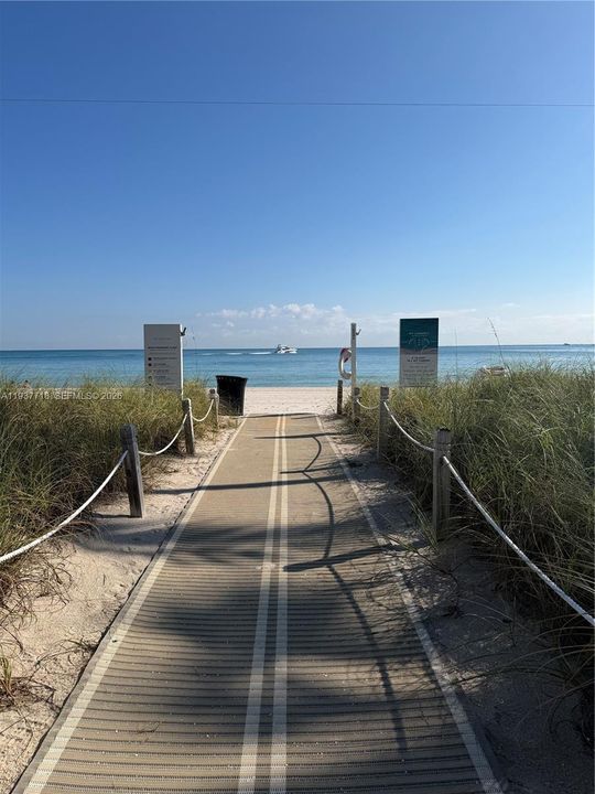 For Rent: $3,200 (0 beds, 1 baths, 481 Square Feet)