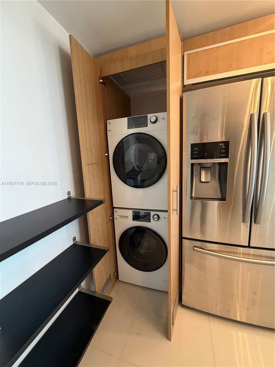 For Rent: $3,200 (0 beds, 1 baths, 481 Square Feet)