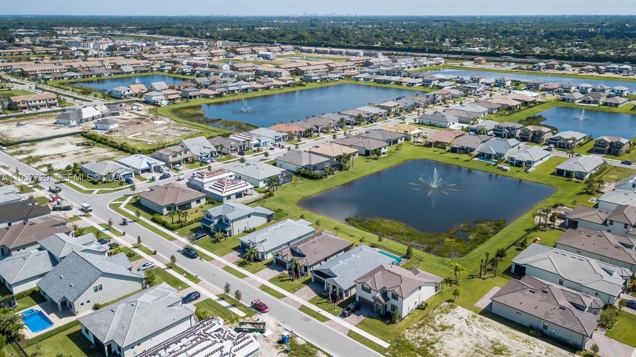 En Venta: $720,000 (3 camas, 2 baños, 2008 Pies cuadrados)