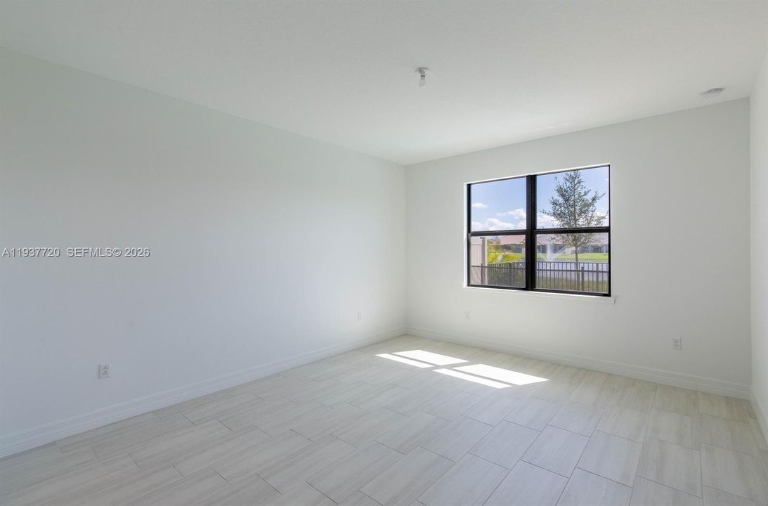 En Venta: $720,000 (3 camas, 2 baños, 2008 Pies cuadrados)