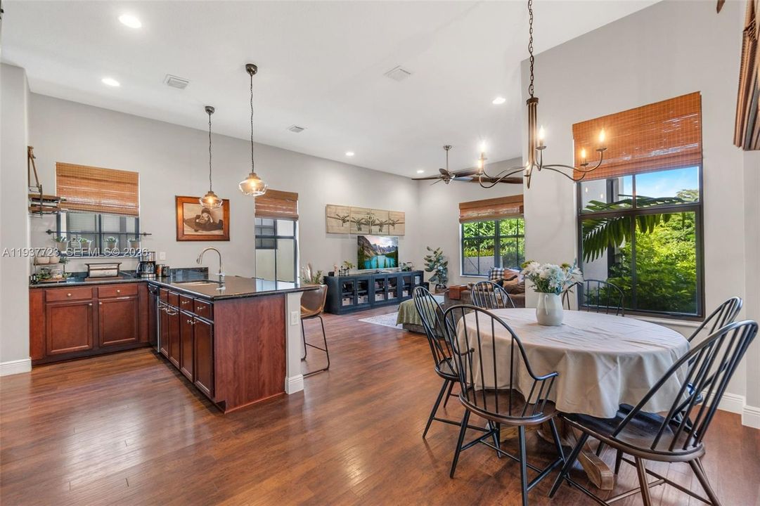 For Rent: $6,000 (4 beds, 3 baths, 2720 Square Feet)