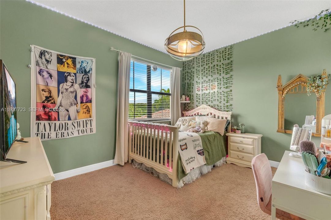 For Rent: $6,000 (4 beds, 3 baths, 2720 Square Feet)