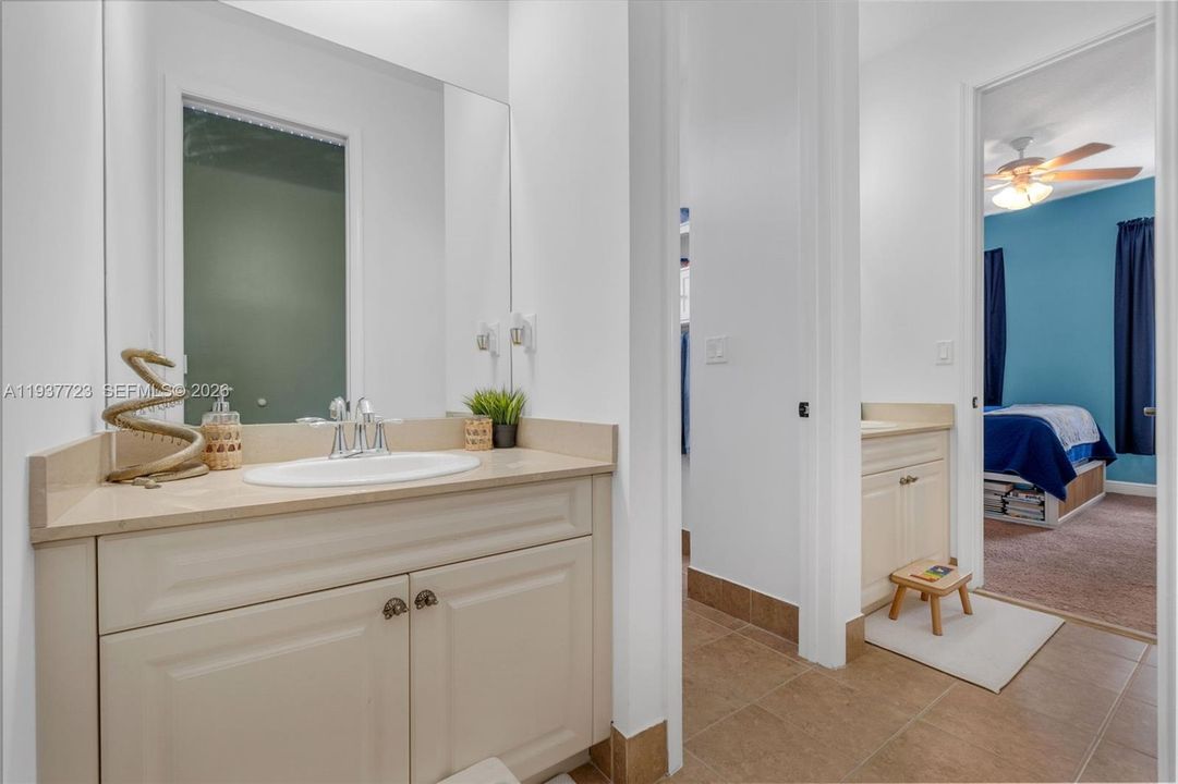 For Rent: $6,000 (4 beds, 3 baths, 2720 Square Feet)