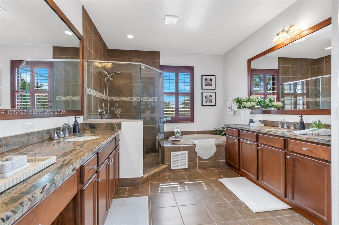 For Rent: $6,000 (4 beds, 3 baths, 2720 Square Feet)