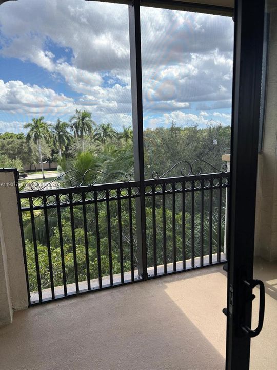 En Venta: $350,000 (2 camas, 2 baños, 1159 Pies cuadrados)