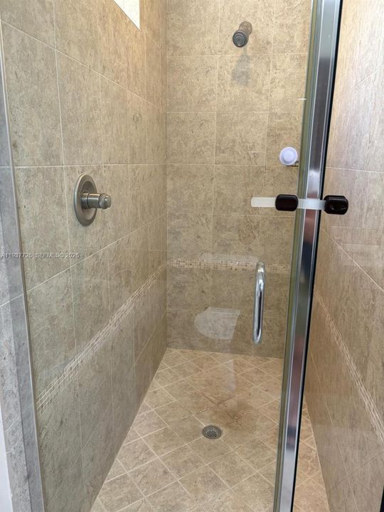 En Venta: $350,000 (2 camas, 2 baños, 1159 Pies cuadrados)