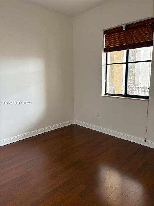 En Venta: $350,000 (2 camas, 2 baños, 1159 Pies cuadrados)