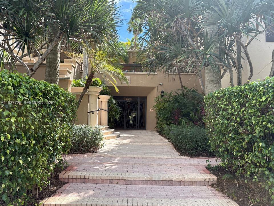 En Venta: $350,000 (2 camas, 2 baños, 1159 Pies cuadrados)