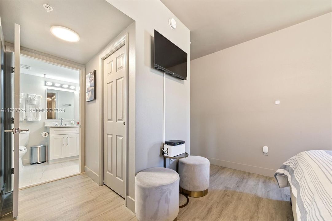 For Sale: $849,000 (3 beds, 2 baths, 1580 Square Feet)