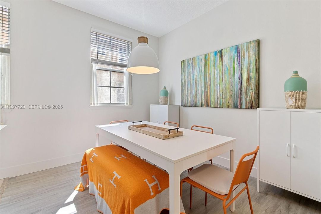 For Sale: $849,000 (3 beds, 2 baths, 1580 Square Feet)