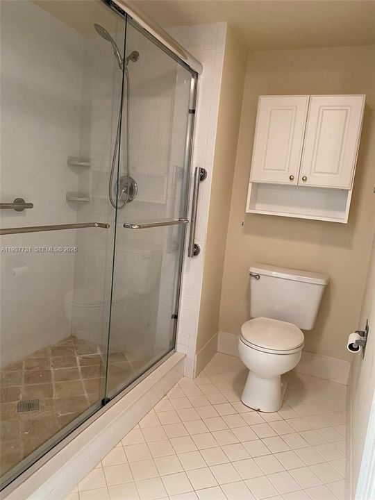 出租: $2,300 (2 贝兹, 2 浴室, 1207 平方英尺)