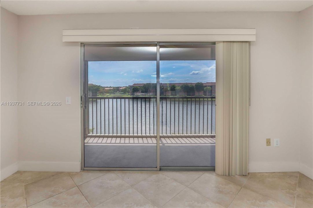 出租: $2,300 (2 贝兹, 2 浴室, 1207 平方英尺)