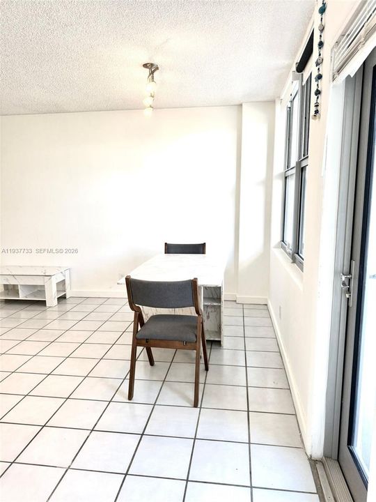 For Sale: $350,000 (0 beds, 1 baths, 450 Square Feet)